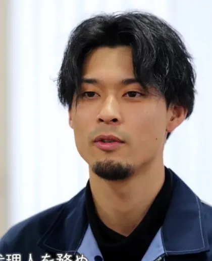 先輩インタビュー動画サムネイル